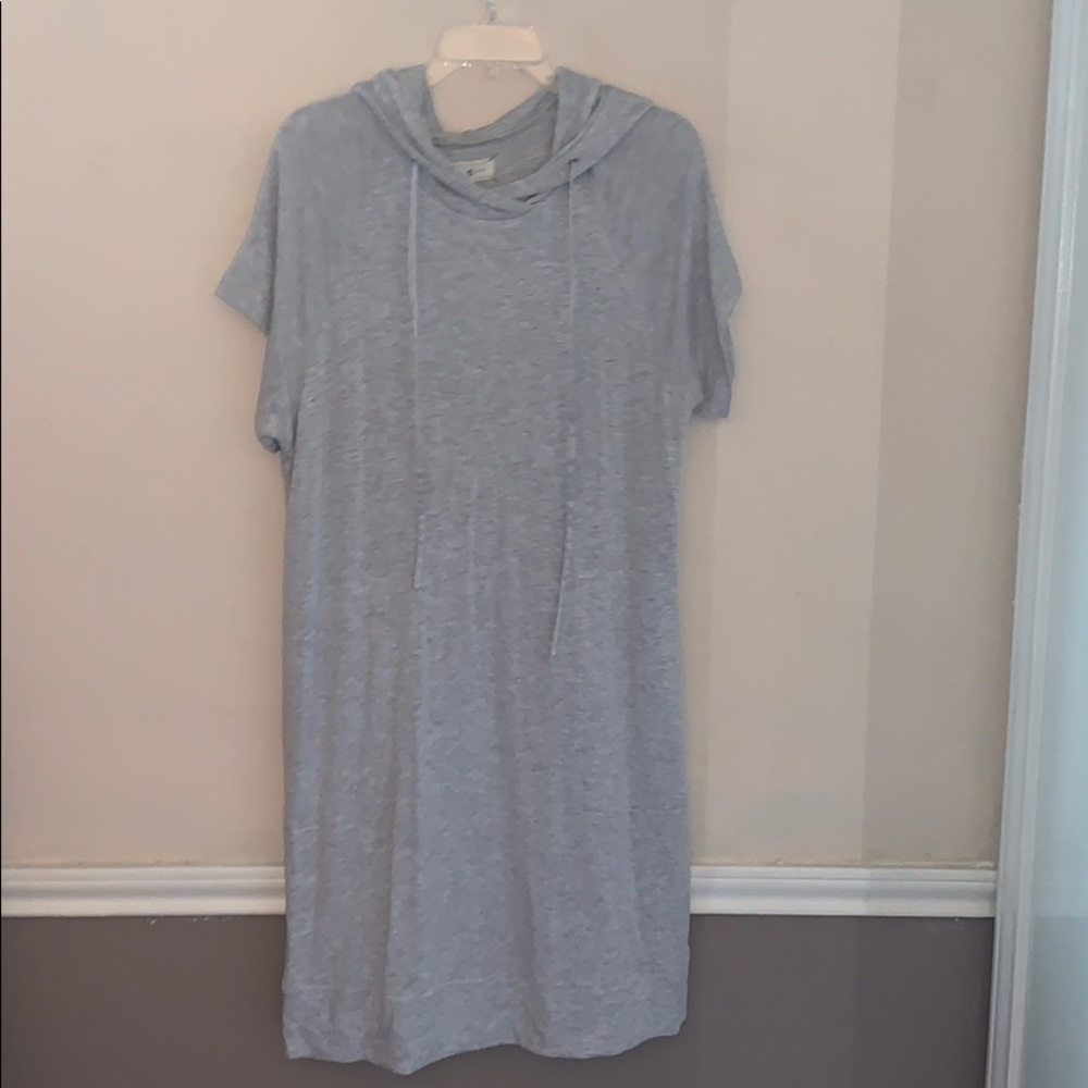 Comfy hooded Lou & Grey dress
